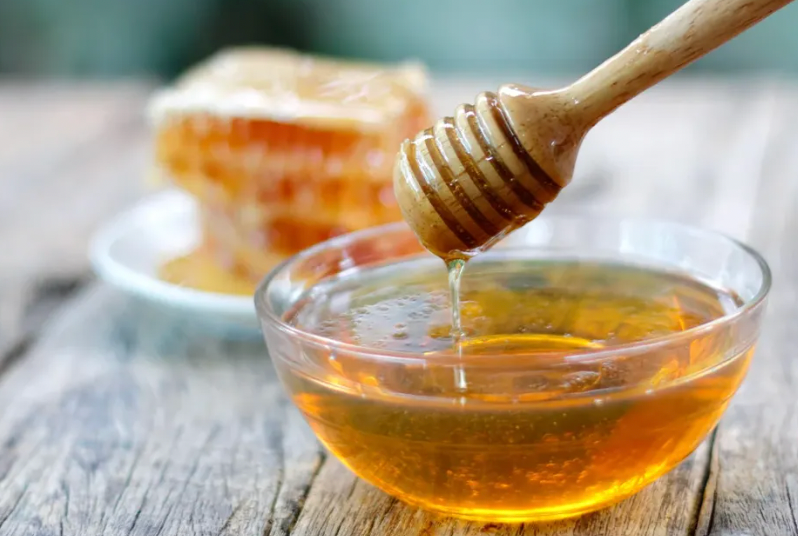 LWL | Exploring the Efficacy of Honey as a Natural Moisturizer for Eczema